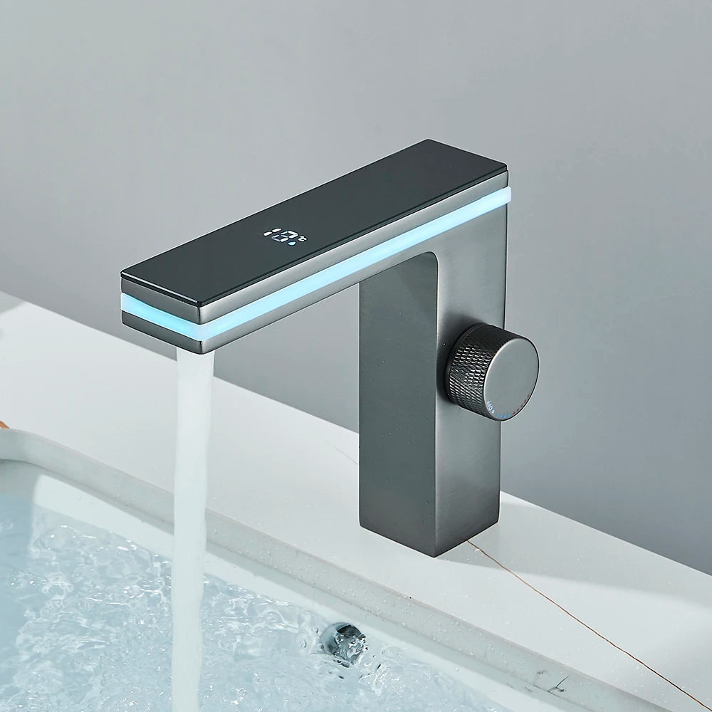 S005232b62e4848c6b9842ef7ae79b42cO.jpg - Robinet de cuisine