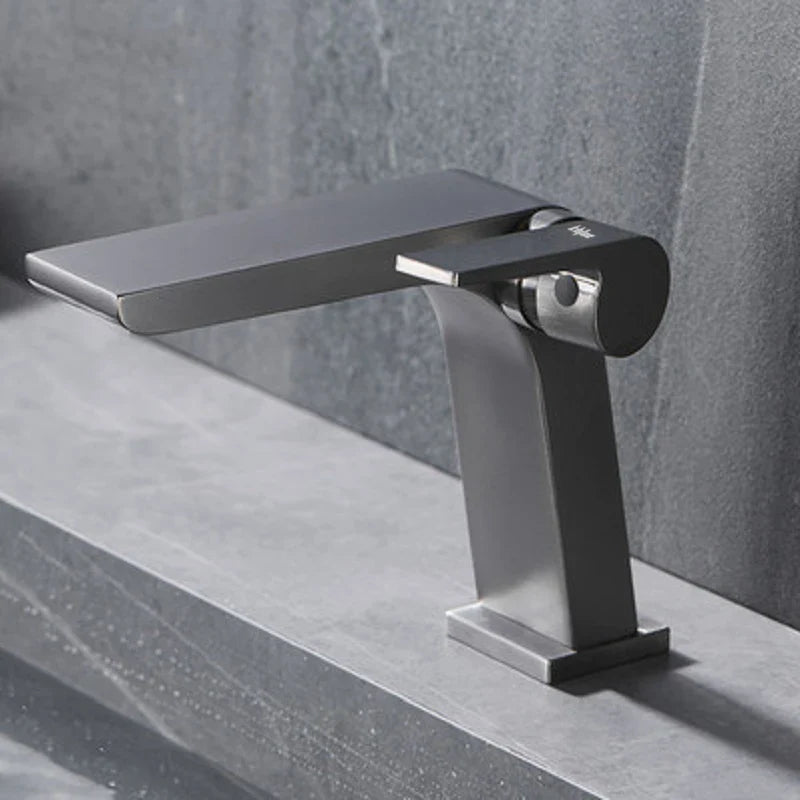 S45c54c5d3db44231bf8737b62c0710fba_afcae301-a7b6-4332-9555-401a03c9d973.jpg - Robinet de cuisine