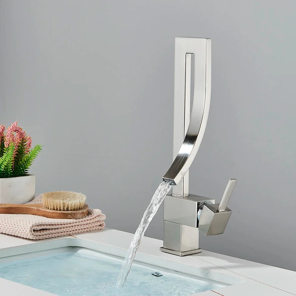 S597b65742e49492b9918a3fd543b01c5X_47e85cea-2871-4970-851f-6f786a99debf.jpg - Robinet de cuisine